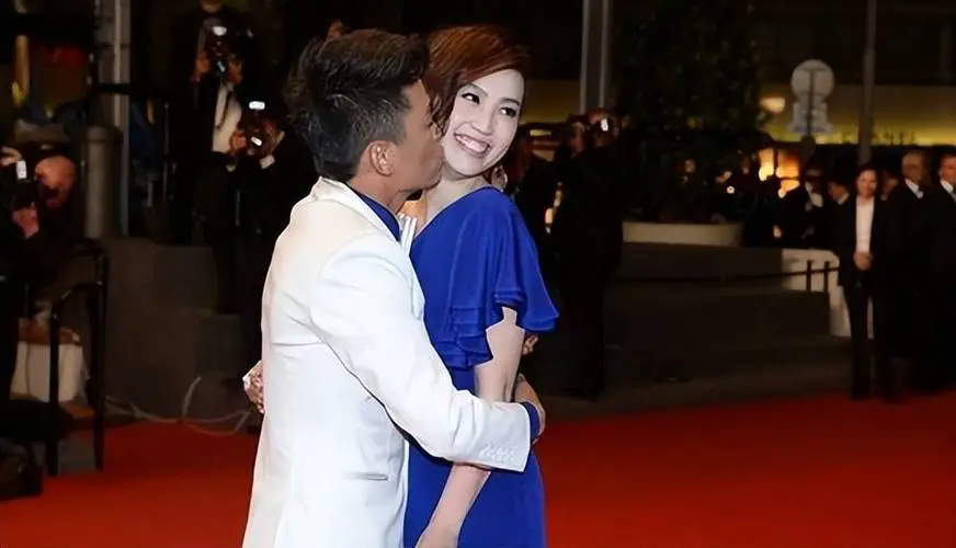 马蓉移民生活：38岁马蓉金发颜值